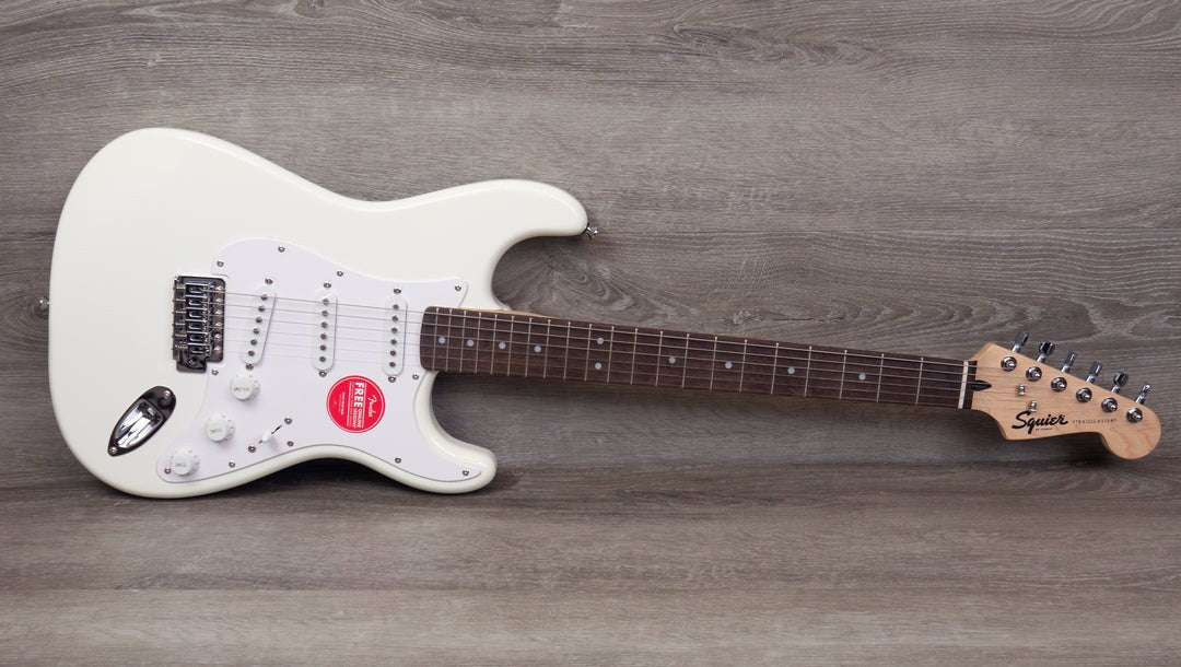 SQUIER BULLET STRATOCASTER ELECTRECE GUITAR LAUREL FINGERBOARD, ARCTIC WHITE