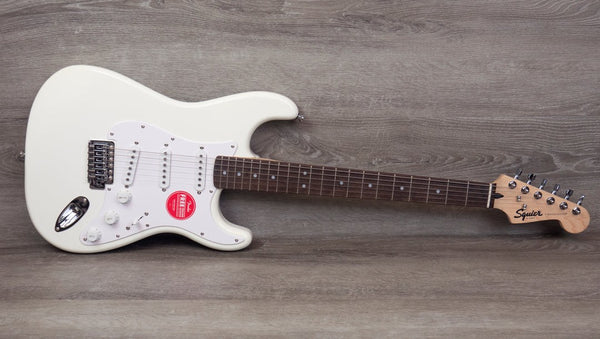SQUIER BULLET STRATOCASTER ELECTRECE GUITAR LAUREL FINGERBOARD, ARCTIC WHITE