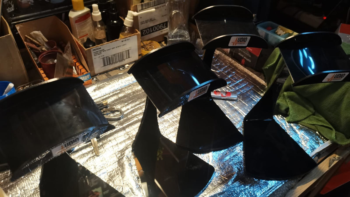 Headphone stand