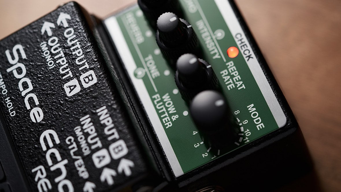 Boss RE2 Space Echo pedal