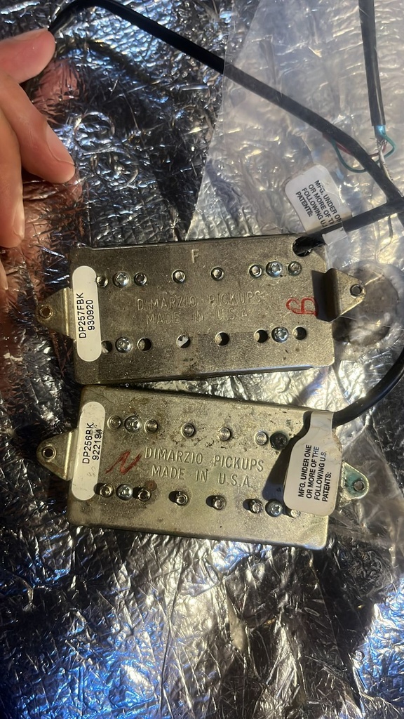 Dimarzio illuminator pickups Dp256bk (N) - Dp257 FBK (B)